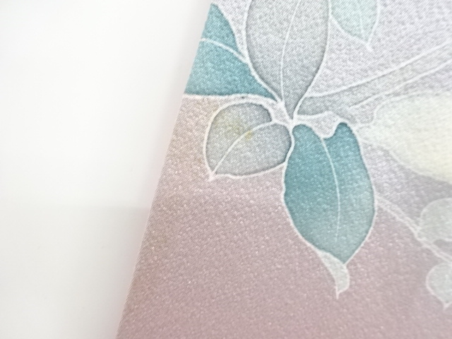  手描き友禅　椿模様刺繍訪問着